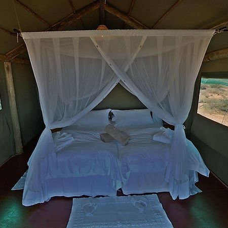 Suricate Tented Lodge Мариентал Екстериор снимка