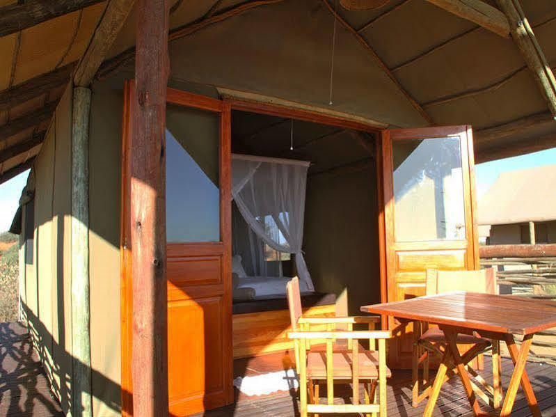 Suricate Tented Lodge Мариентал Екстериор снимка